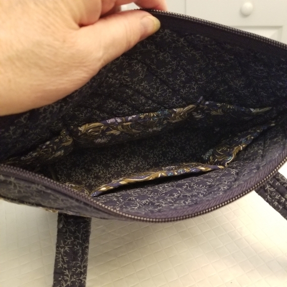 Blue Floral Quilted Purse 2 Small Pockets Outside Organizer Inside 10 X 10 X 3.5 - Picture 9 of 9